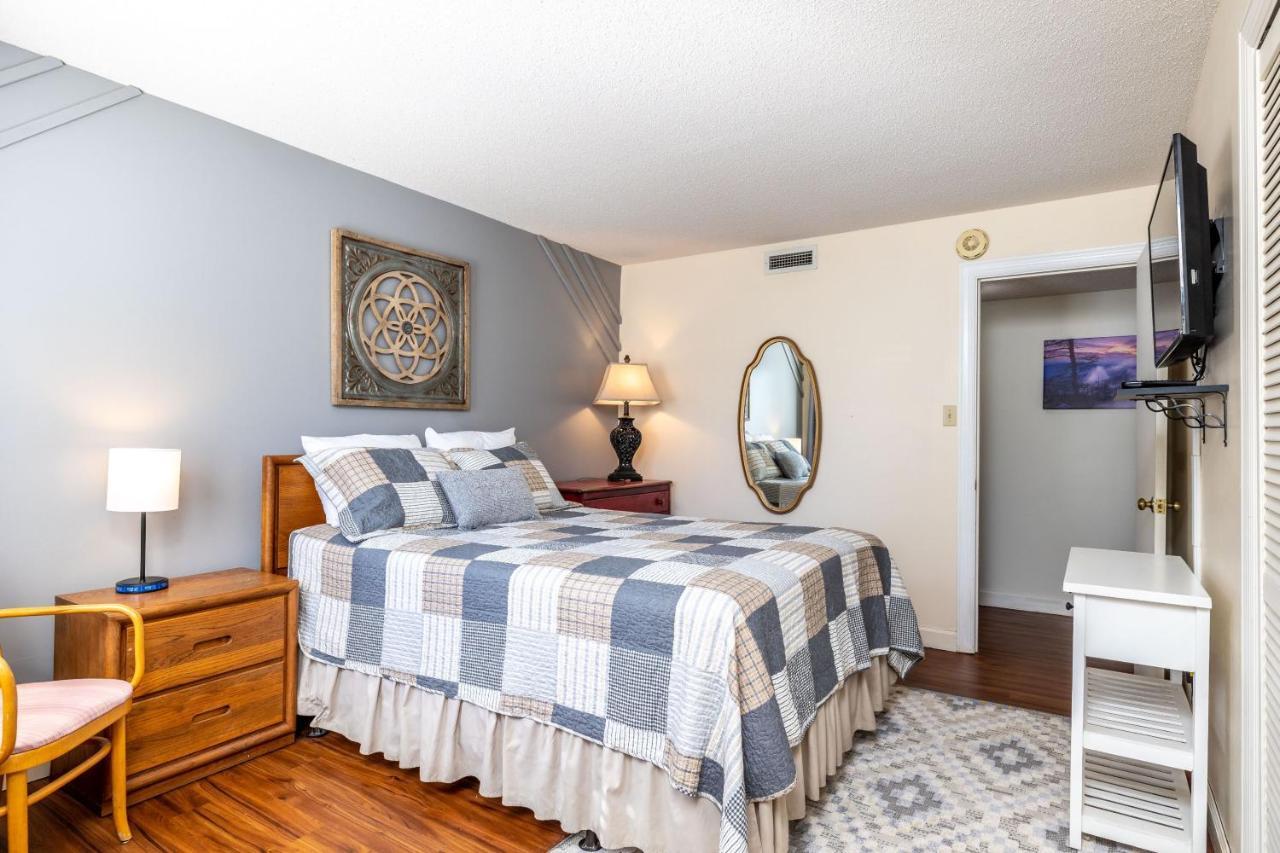 Wow Views!!-Mountain Escape-Outdoor Pool-Close To Downtown-Wifi-Cable-Private Balcony 개틀린버그 외부 사진