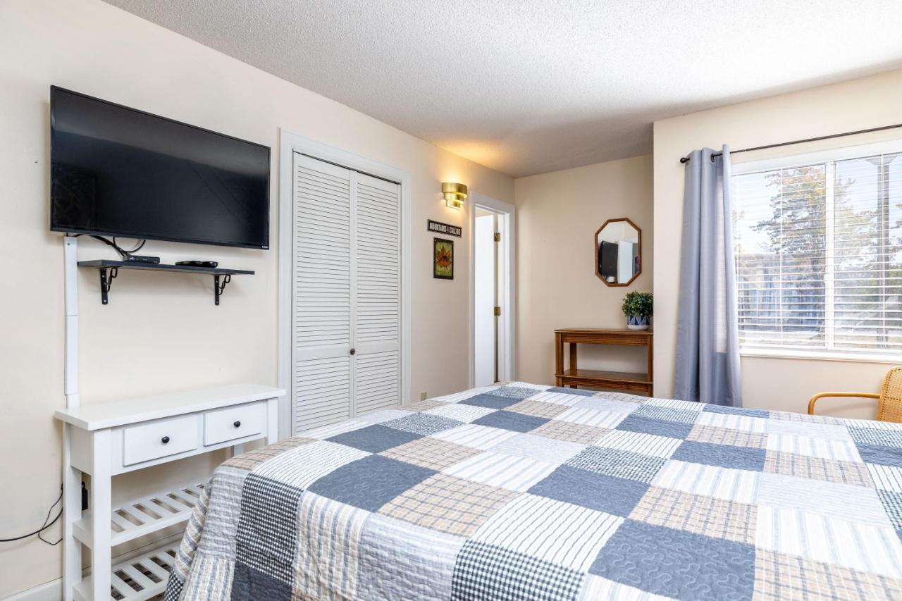 Wow Views!!-Mountain Escape-Outdoor Pool-Close To Downtown-Wifi-Cable-Private Balcony 개틀린버그 외부 사진