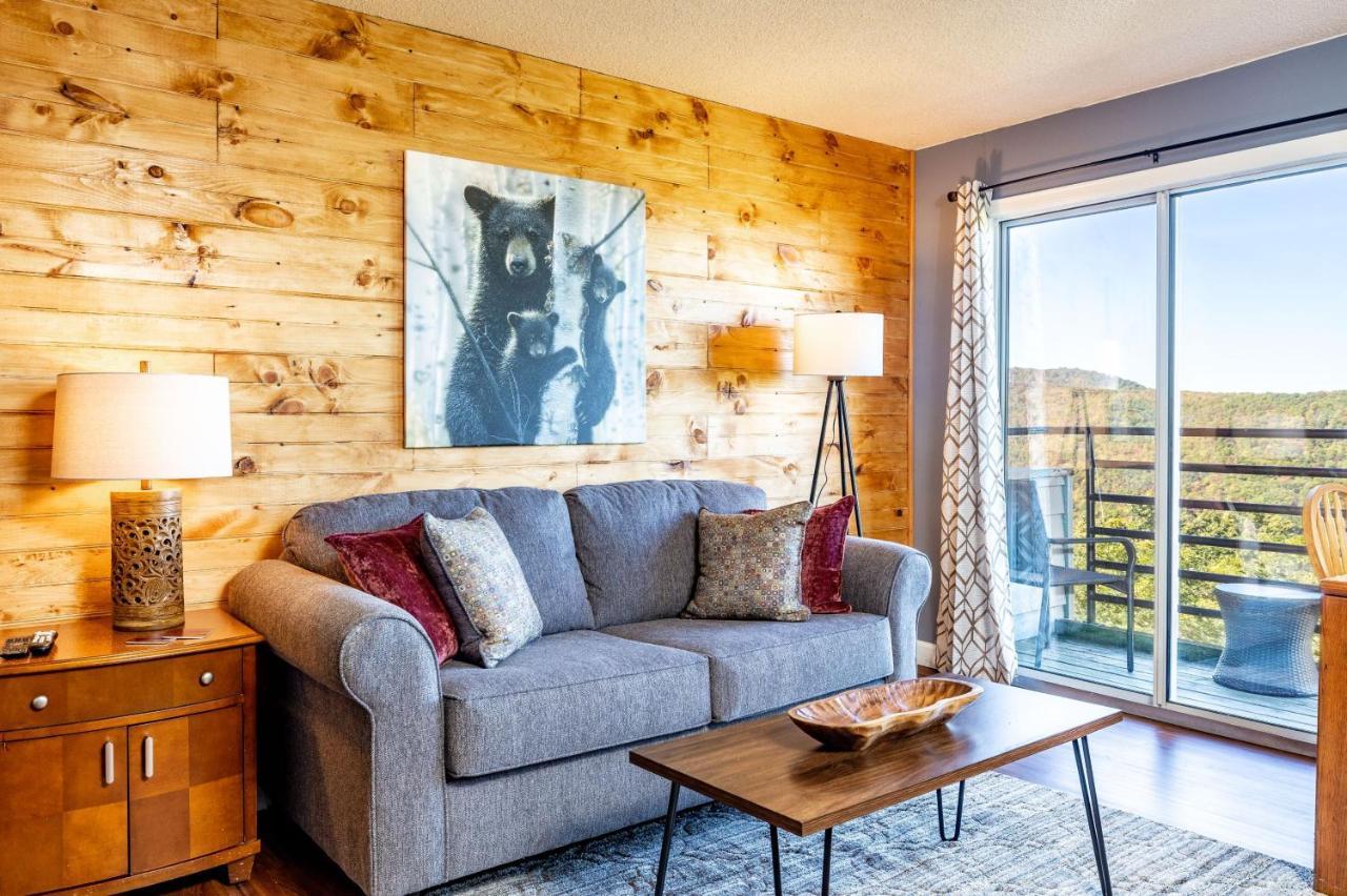 Wow Views!!-Mountain Escape-Outdoor Pool-Close To Downtown-Wifi-Cable-Private Balcony 개틀린버그 외부 사진