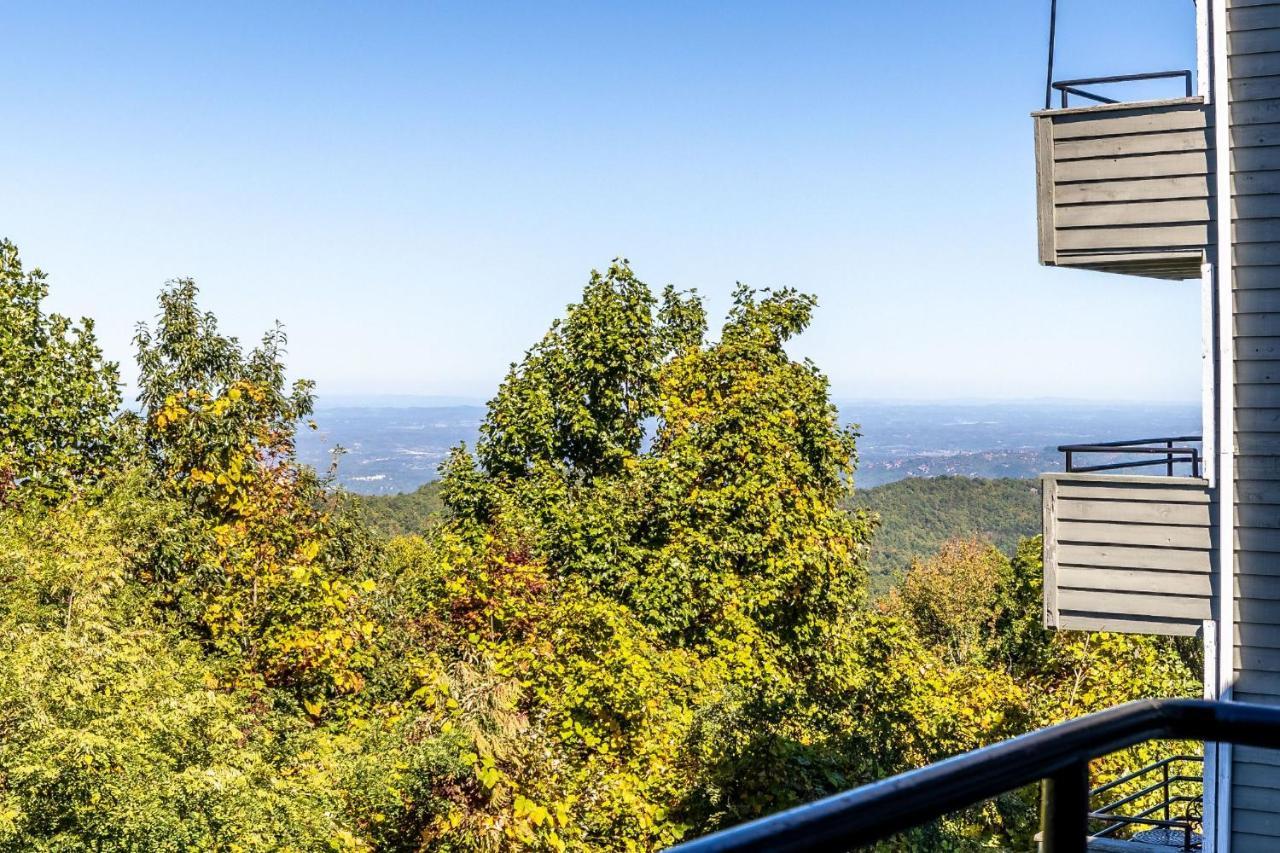 Wow Views!!-Mountain Escape-Outdoor Pool-Close To Downtown-Wifi-Cable-Private Balcony 개틀린버그 외부 사진