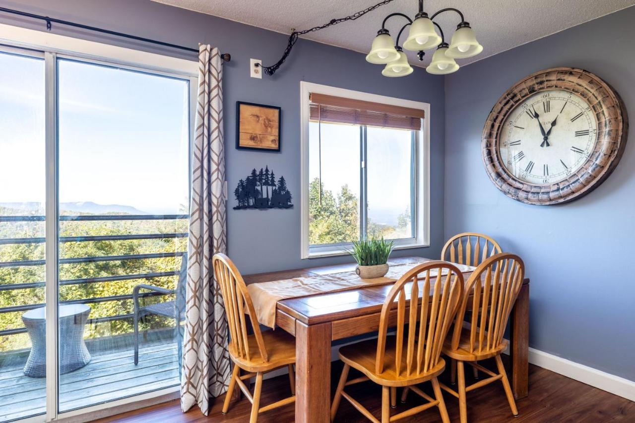 Wow Views!!-Mountain Escape-Outdoor Pool-Close To Downtown-Wifi-Cable-Private Balcony 개틀린버그 외부 사진